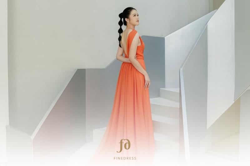 Tips Memilih Dress yang Tepat agar Tampil Elegan di Acara Prom Night